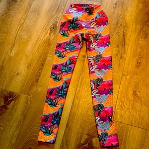 Fun and functional xs women’s legging.